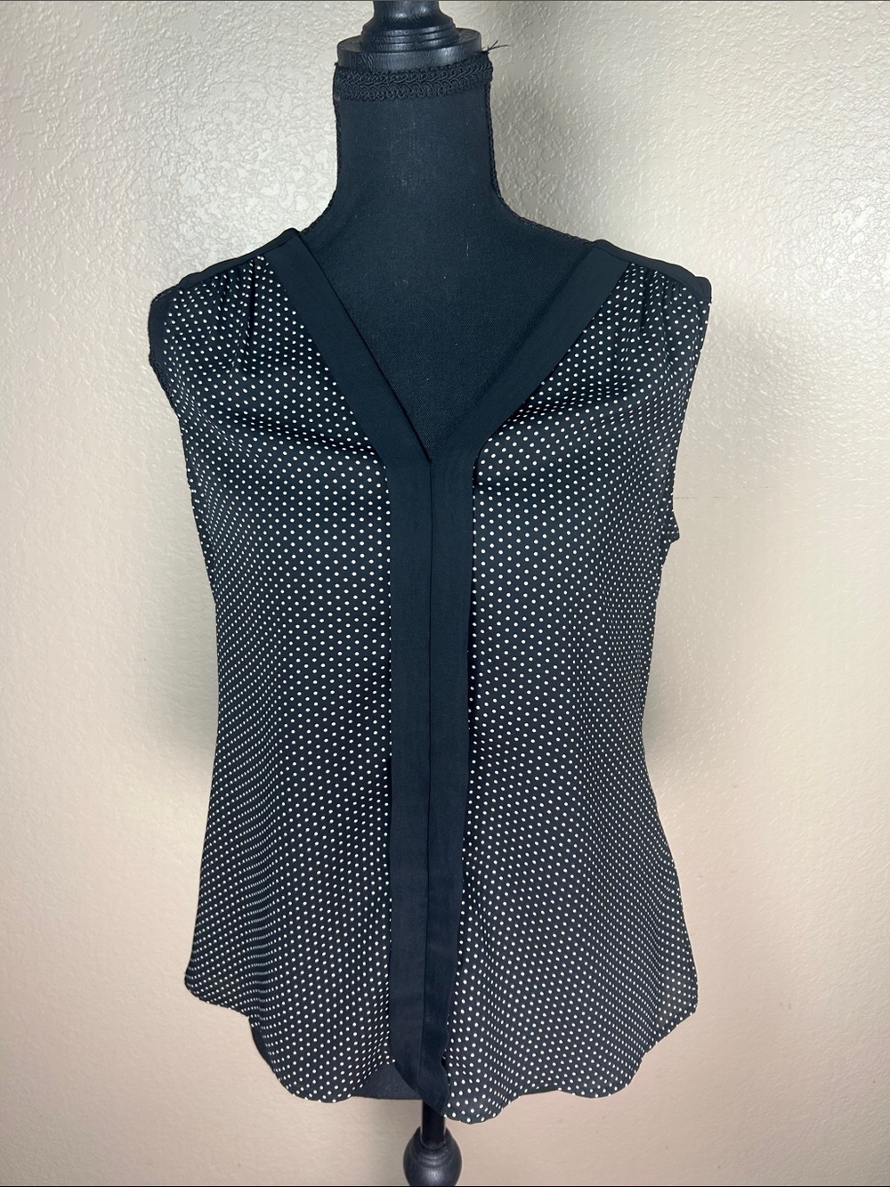 Banana Republic Black and White Polka Dot Sleeveless V-Neck Top
